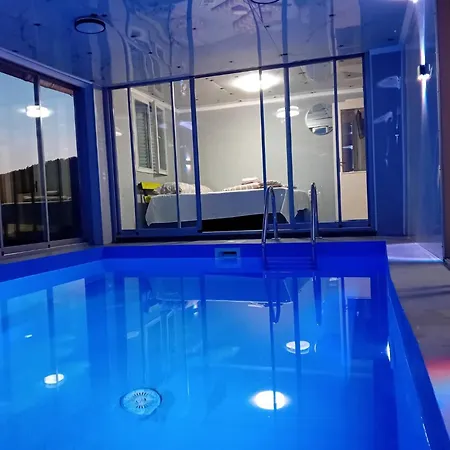 Gyps Vikendica With Swimming Pool And Sauna