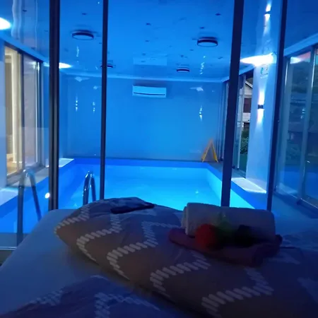 Βίλα Gyps Vikendica With Swimming Pool And Sauna *